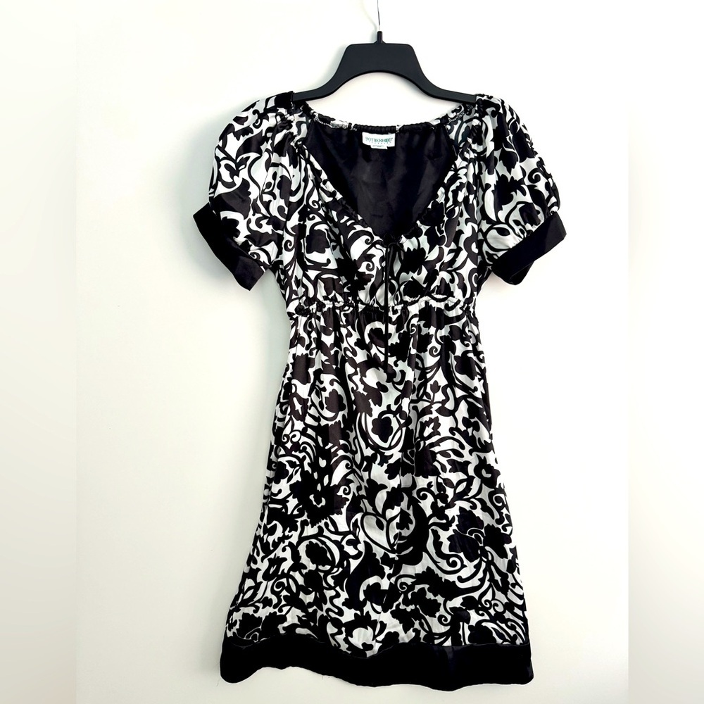 Motherhood Maternity Black and White Patterned Dress